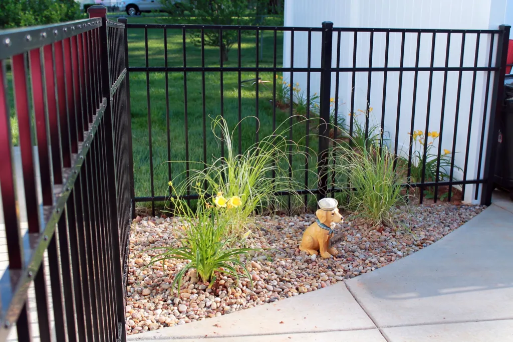 Aluminum Fence with Dog Statue