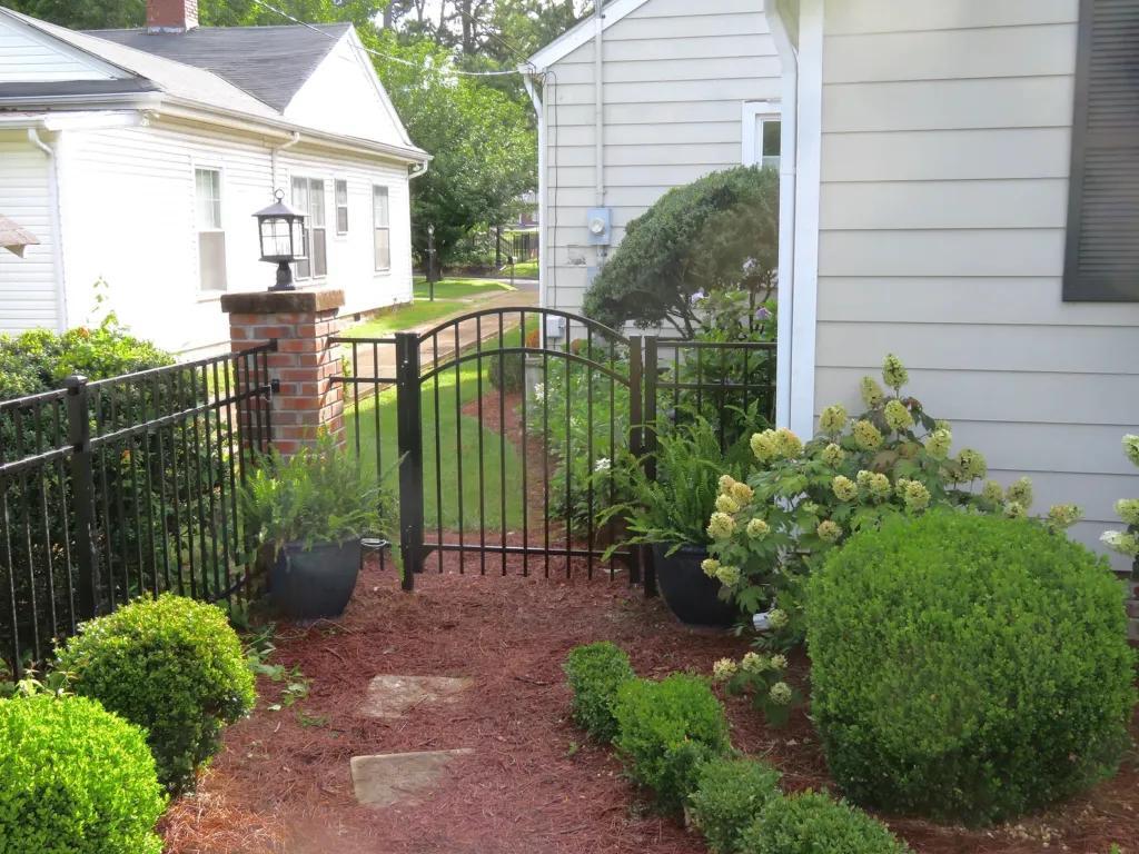 Aluminum Gate