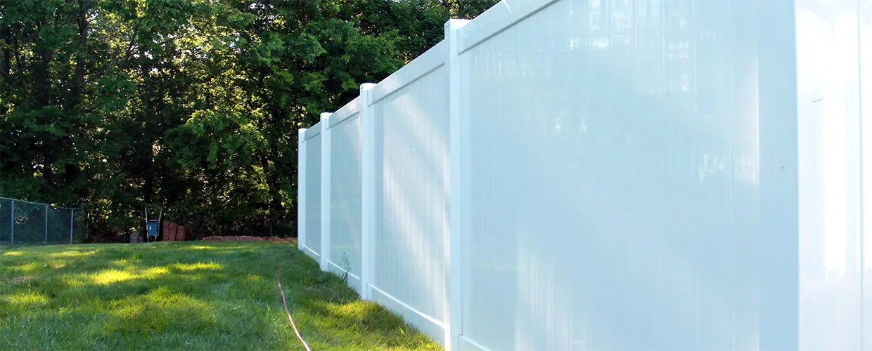 Straight_Line_Fence_Clarksville_TN_Vinyl_Fencing_Privacy_Slider
